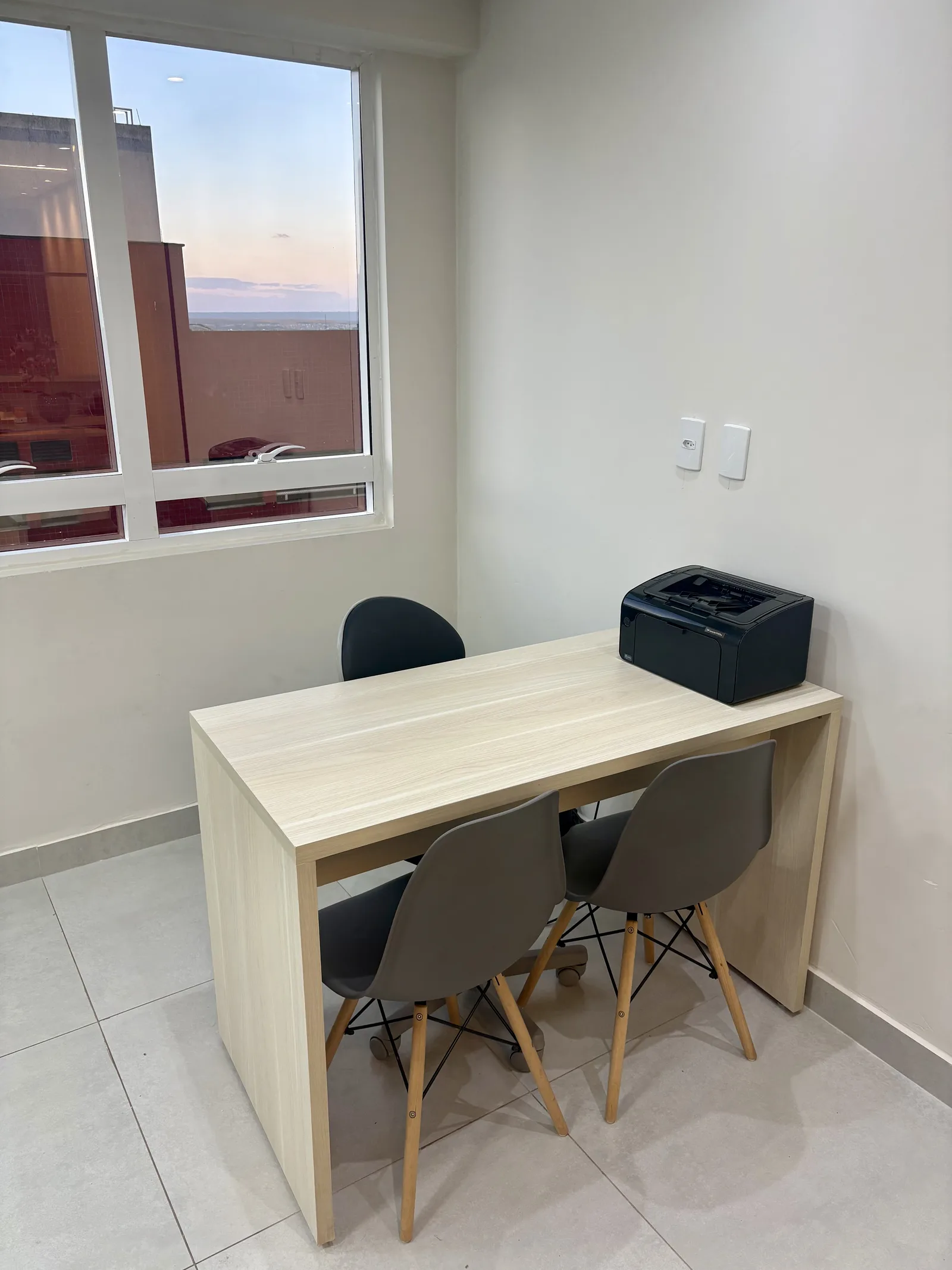 Espaço de conversa e acolhimento da Humanitate com vista para a cidade
